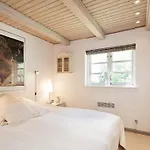 Three-bedroom In 8 Tatil Evi Vejby