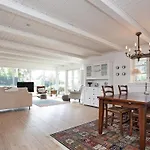 Three-bedroom In 8 Vejby