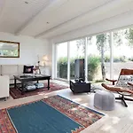 Three-bedroom In 8