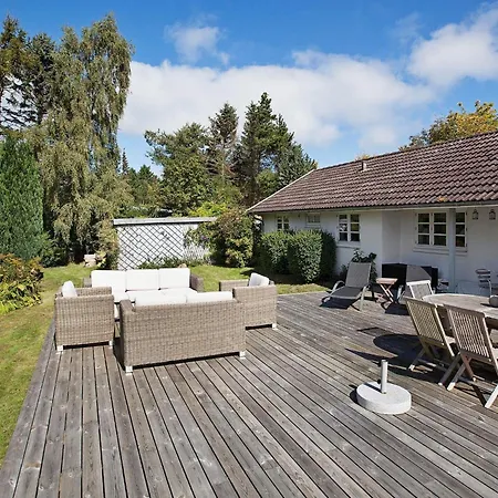 Three-bedroom In 8 Holiday home Vejby
